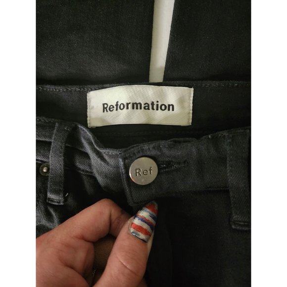 Reformation Womens Cut Off Raw Hem Black Distressed Hem Size 25 Stretch Flood - Picture 5 of 6